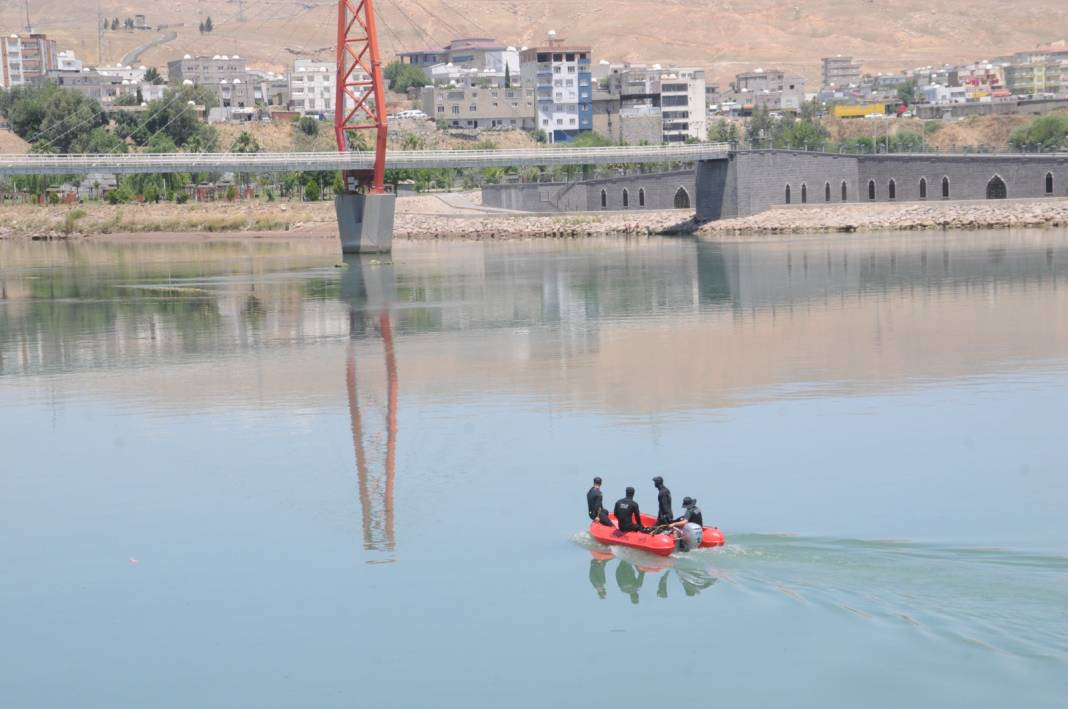 Kayıp kız çocuğu Dicle Nehri’nde aranıyor - Resim: 7